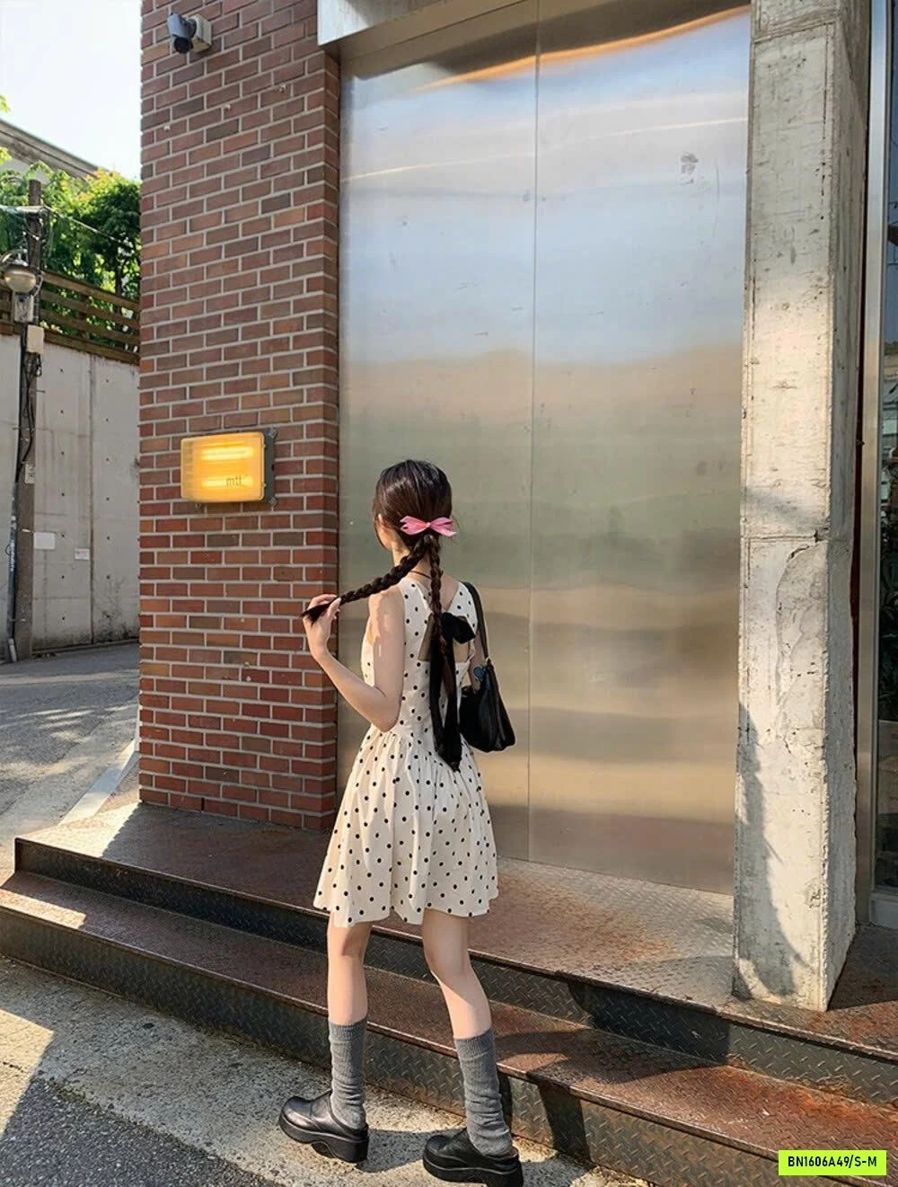 ĐẦM SÁT NÁCH XÒE CHẤM BI YJIA