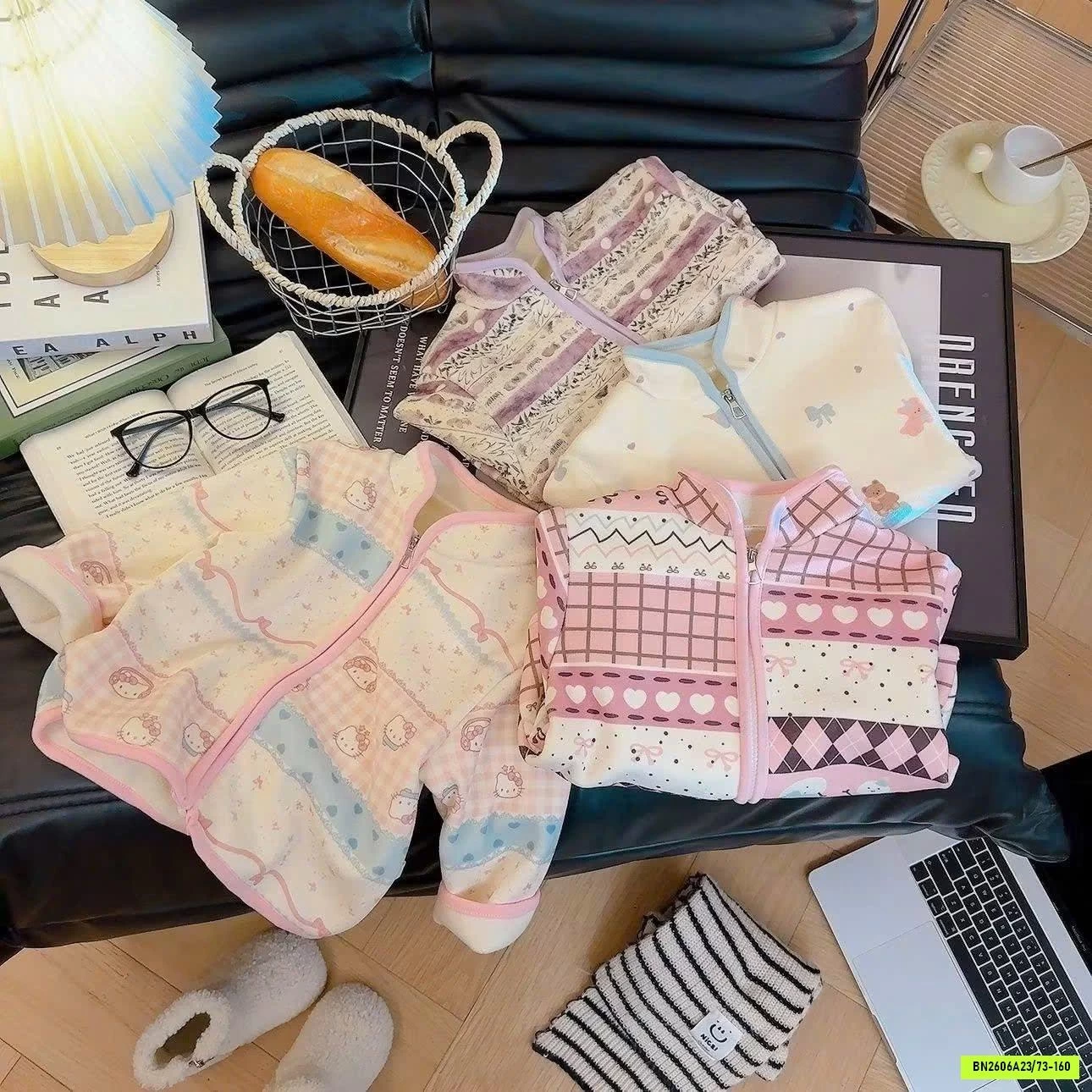 KHOÁC BĂNG LÔNG HỌA TIẾT SALEEE