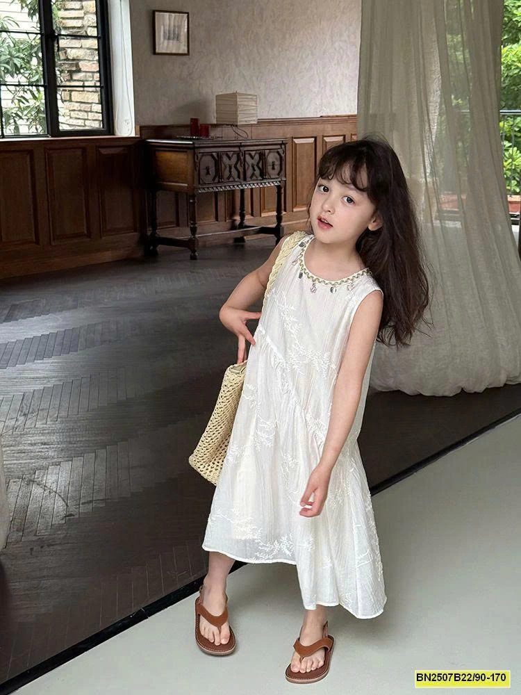 ĐẤM THÊU HOA SÁT NÁCH AMBB 25E026