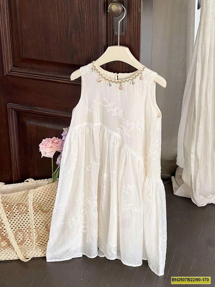 ĐẤM THÊU HOA SÁT NÁCH AMBB 25E026