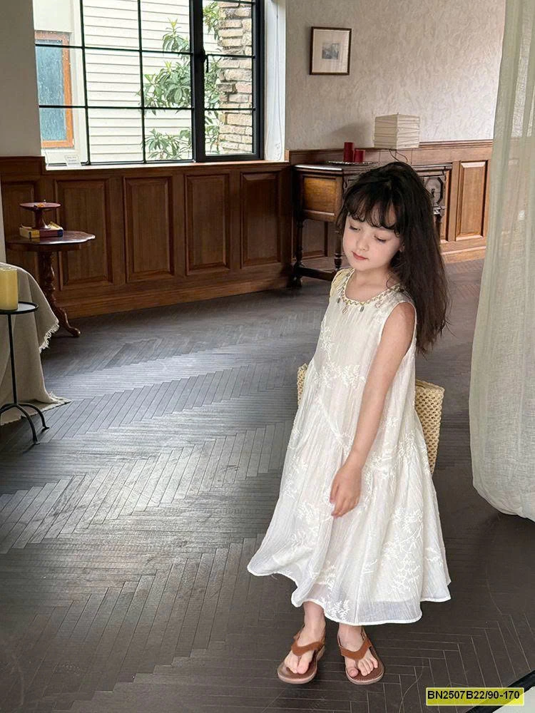 ĐẤM THÊU HOA SÁT NÁCH AMBB 25E026