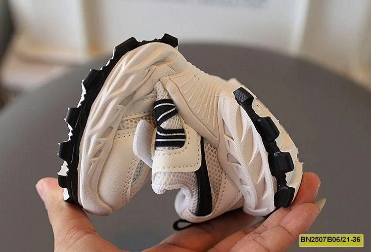 GIÀY THỂ THAO QUAI DÁN CHO BÉ