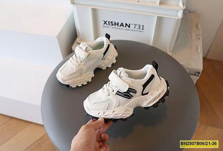 GIÀY THỂ THAO QUAI DÁN CHO BÉ