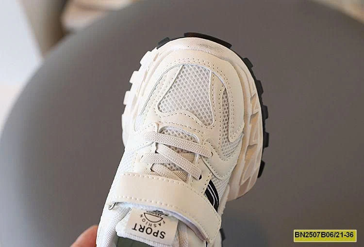 GIÀY THỂ THAO QUAI DÁN CHO BÉ