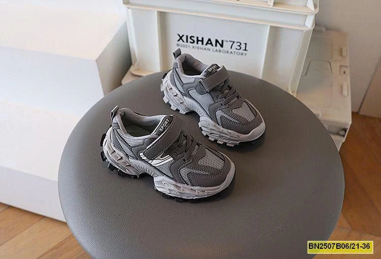 GIÀY THỂ THAO QUAI DÁN CHO BÉ