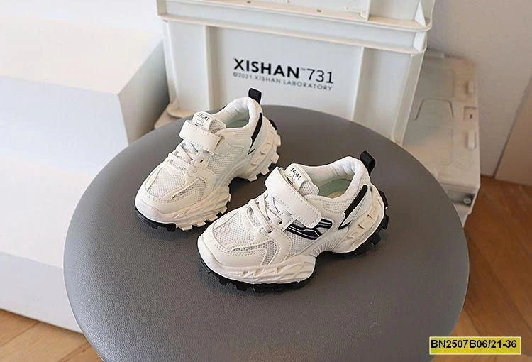 GIÀY THỂ THAO QUAI DÁN CHO BÉ