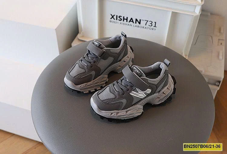 GIÀY THỂ THAO QUAI DÁN CHO BÉ