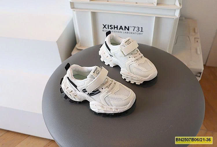 GIÀY THỂ THAO QUAI DÁN CHO BÉ