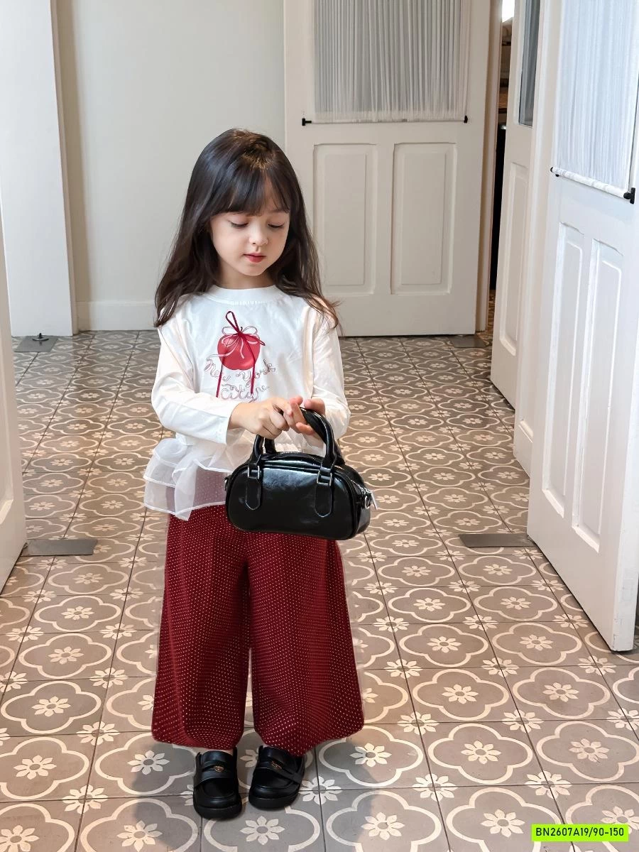 ÁO VIỀN REN MIX QUẦN ĐỎ SUÔNG