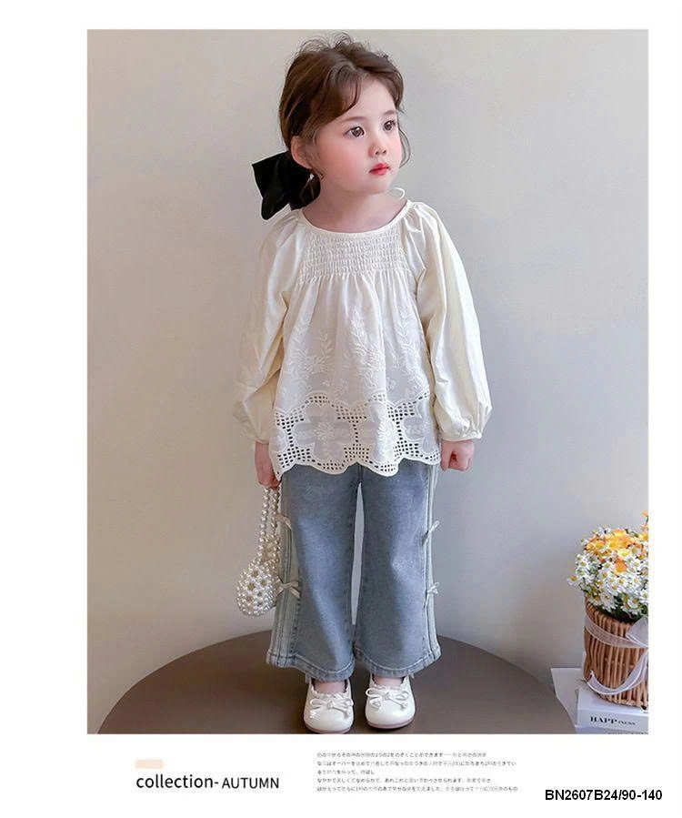 QUẦN JEAN ĐÍNH NƠ SỌC BÊN