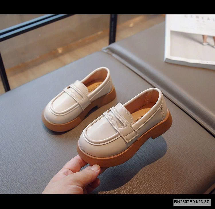 GIÀY MOCA QUỐC DÂN