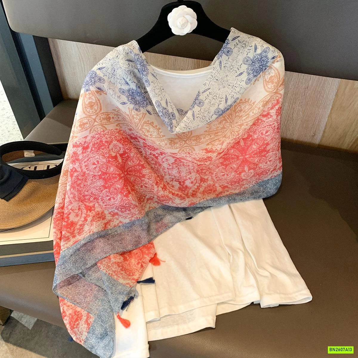 KHĂN CHOÀNG LANH HỌA TIẾT PHỐI MÀU