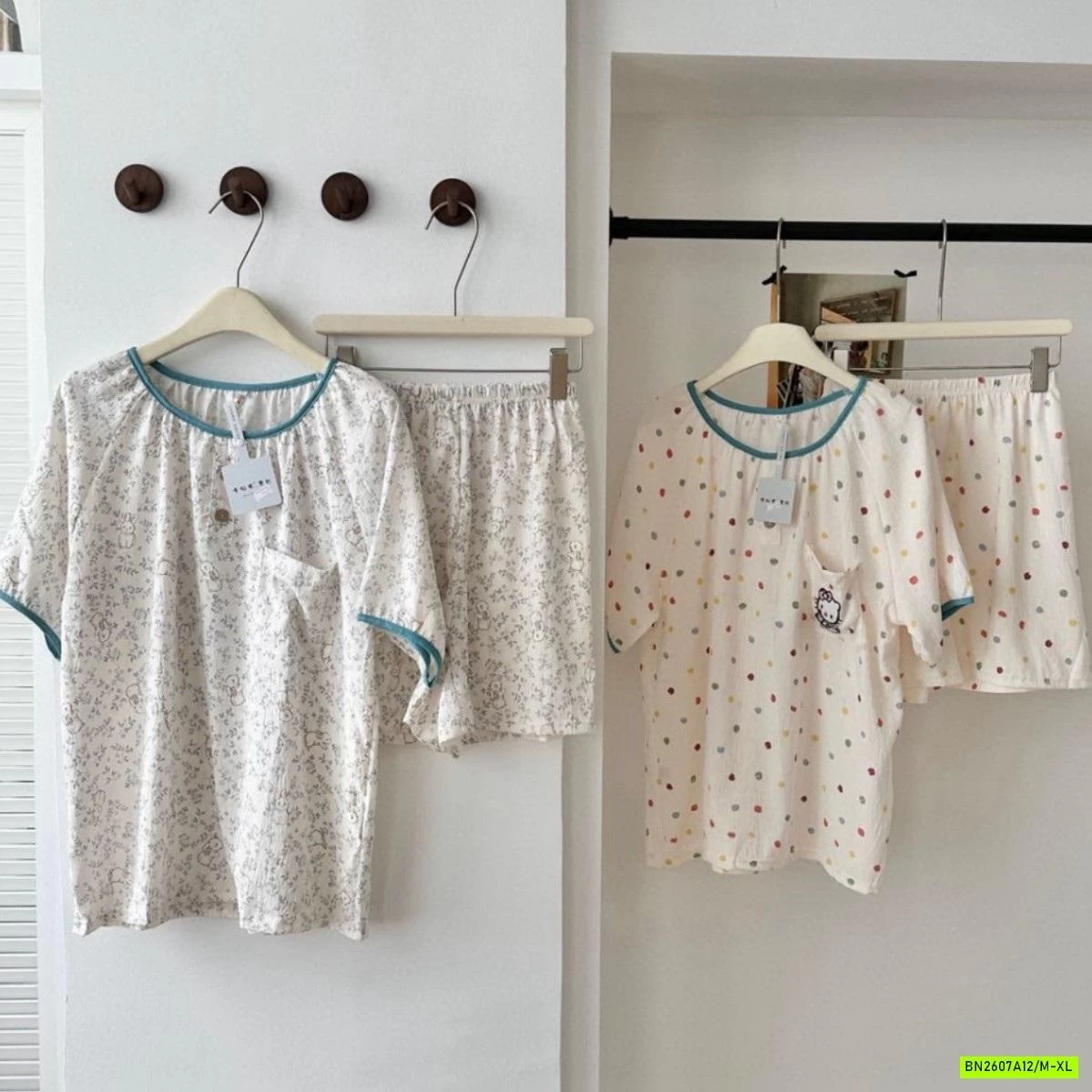 BỘ MẶC NHÀ CỔ TRÒN