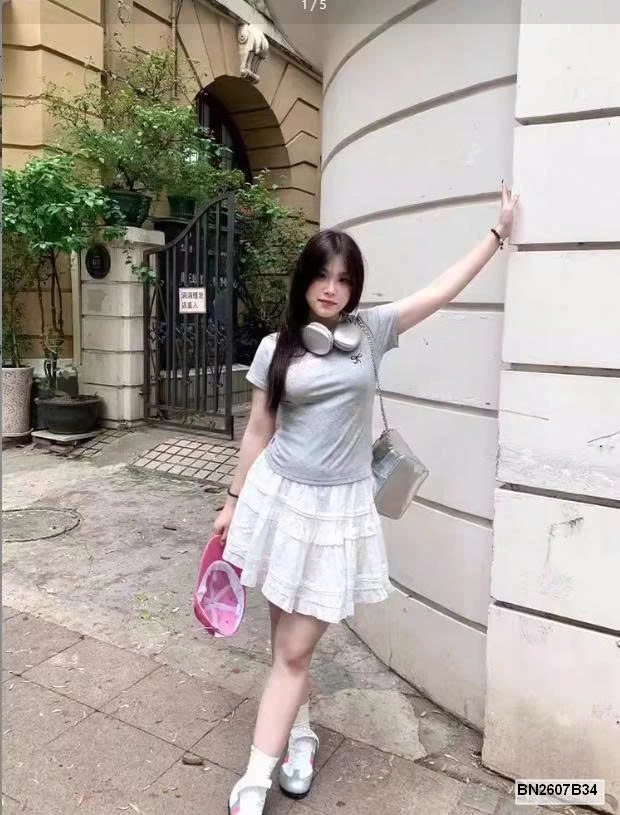 ÁO THUN NƠ RS.STUDIO