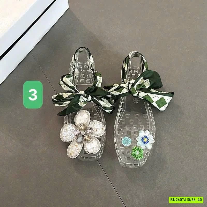 GIÀY NHỰA LỖ ĐÍNH HOA