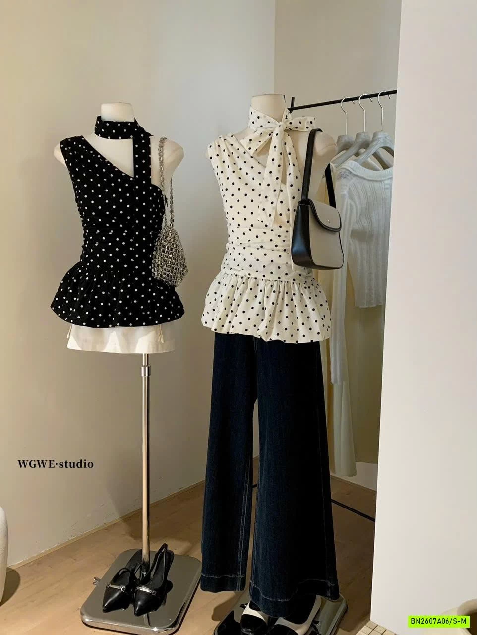 SƠ MI CHẤM BI LỆNH VAI RÚT EO WGWE