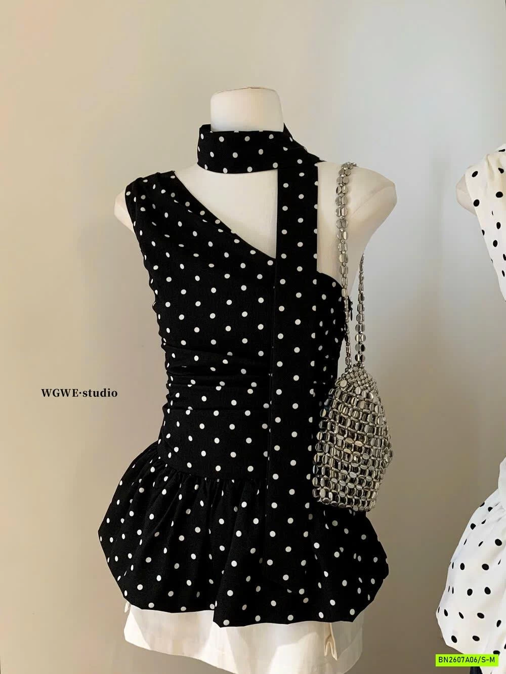 SƠ MI CHẤM BI LỆNH VAI RÚT EO WGWE