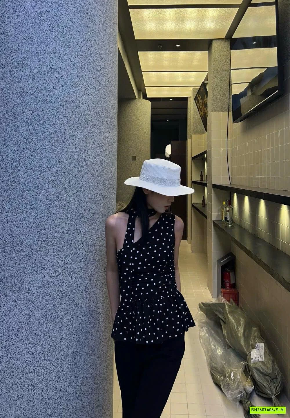 SƠ MI CHẤM BI LỆNH VAI RÚT EO WGWE