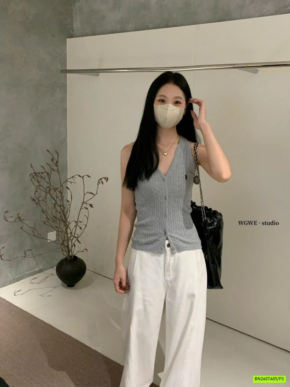 ÁO YẾM MONTOGHI LOGO NGỰA WGWE