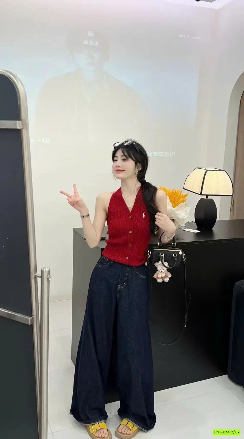 ÁO YẾM MONTOGHI LOGO NGỰA WGWE