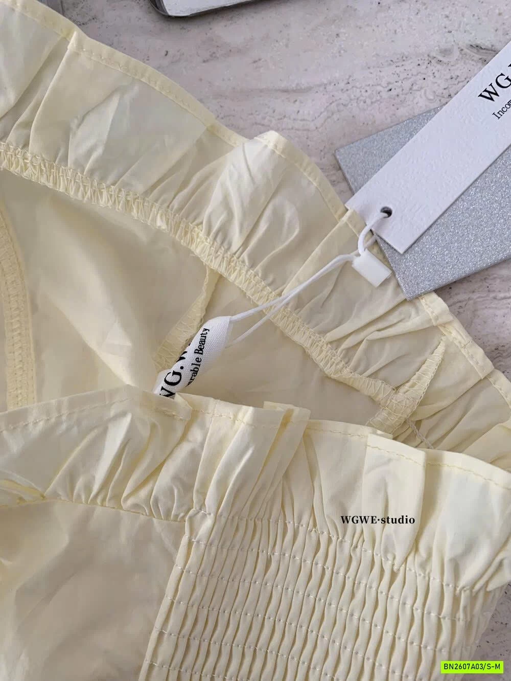 SƠ MI TAY BỒNG CỔ VUÔNG WGWE