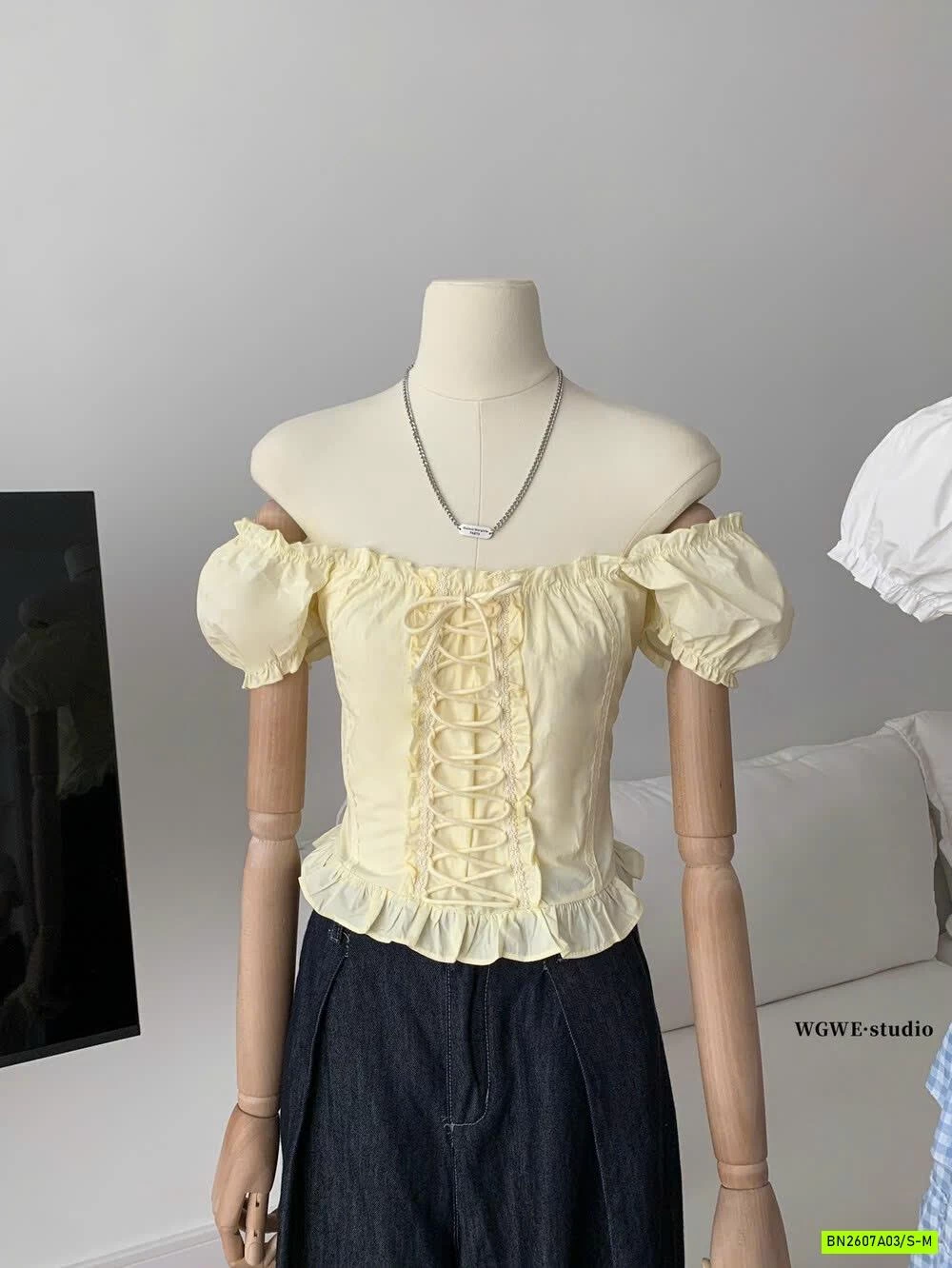 SƠ MI TAY BỒNG CỔ VUÔNG WGWE