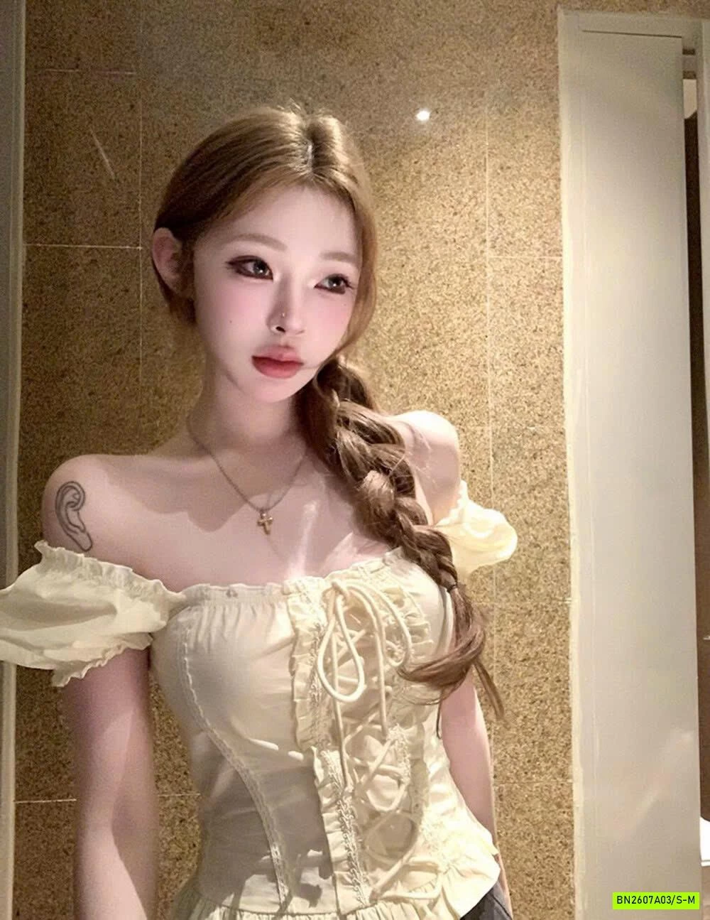 SƠ MI TAY BỒNG CỔ VUÔNG WGWE