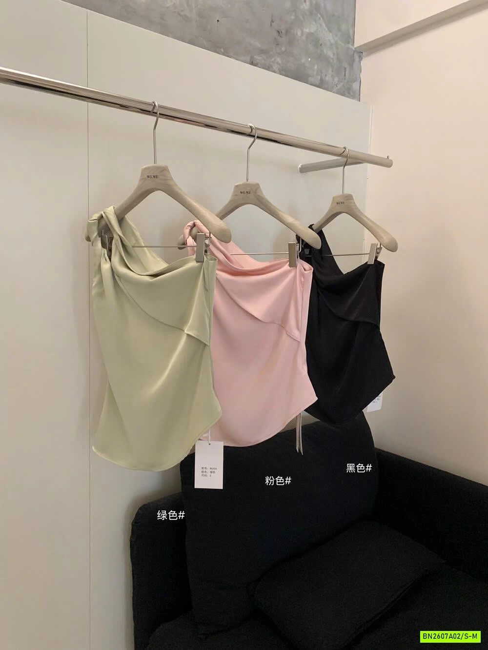 ÁO LỤA LỆNH VAI WGWE