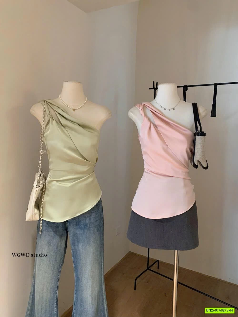 ÁO LỤA LỆNH VAI WGWE