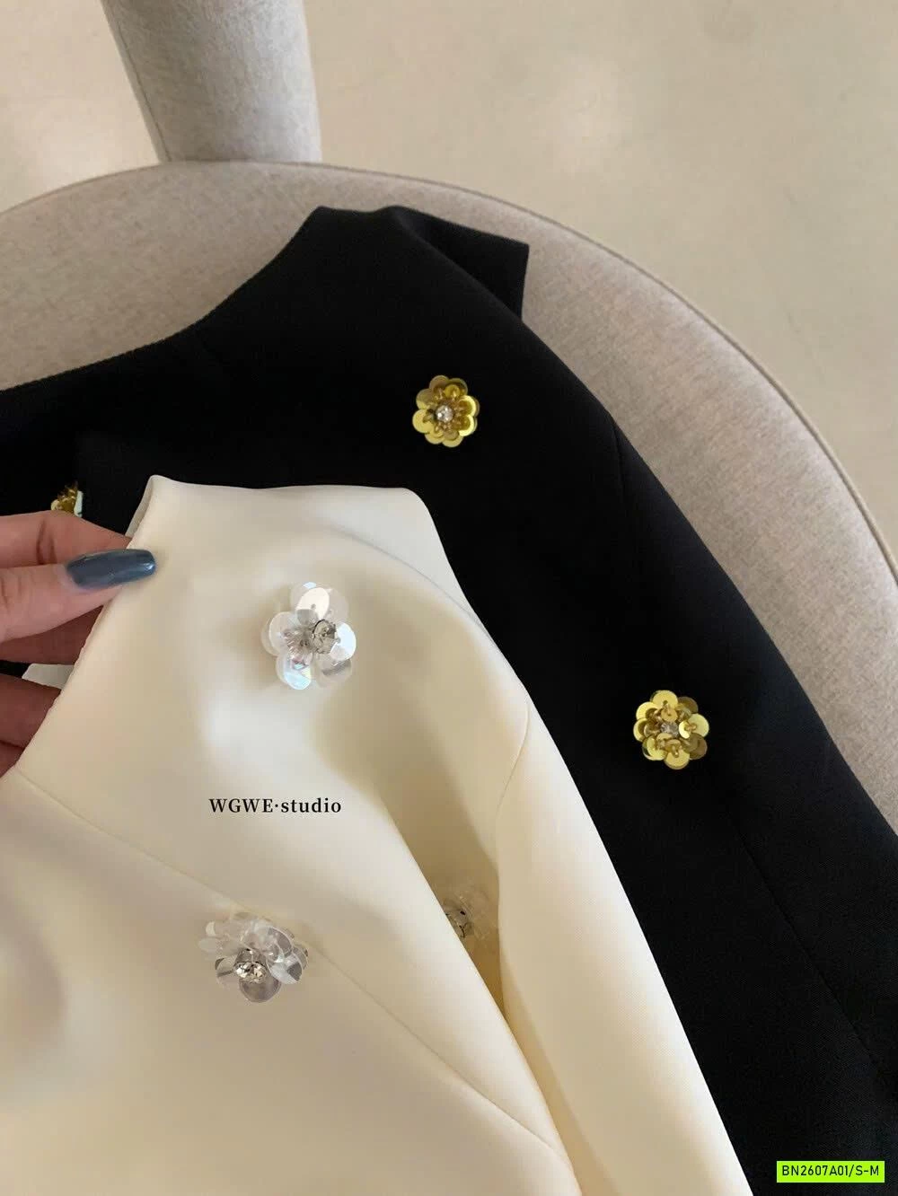 ÁO PEP GẮN HOA WGWE