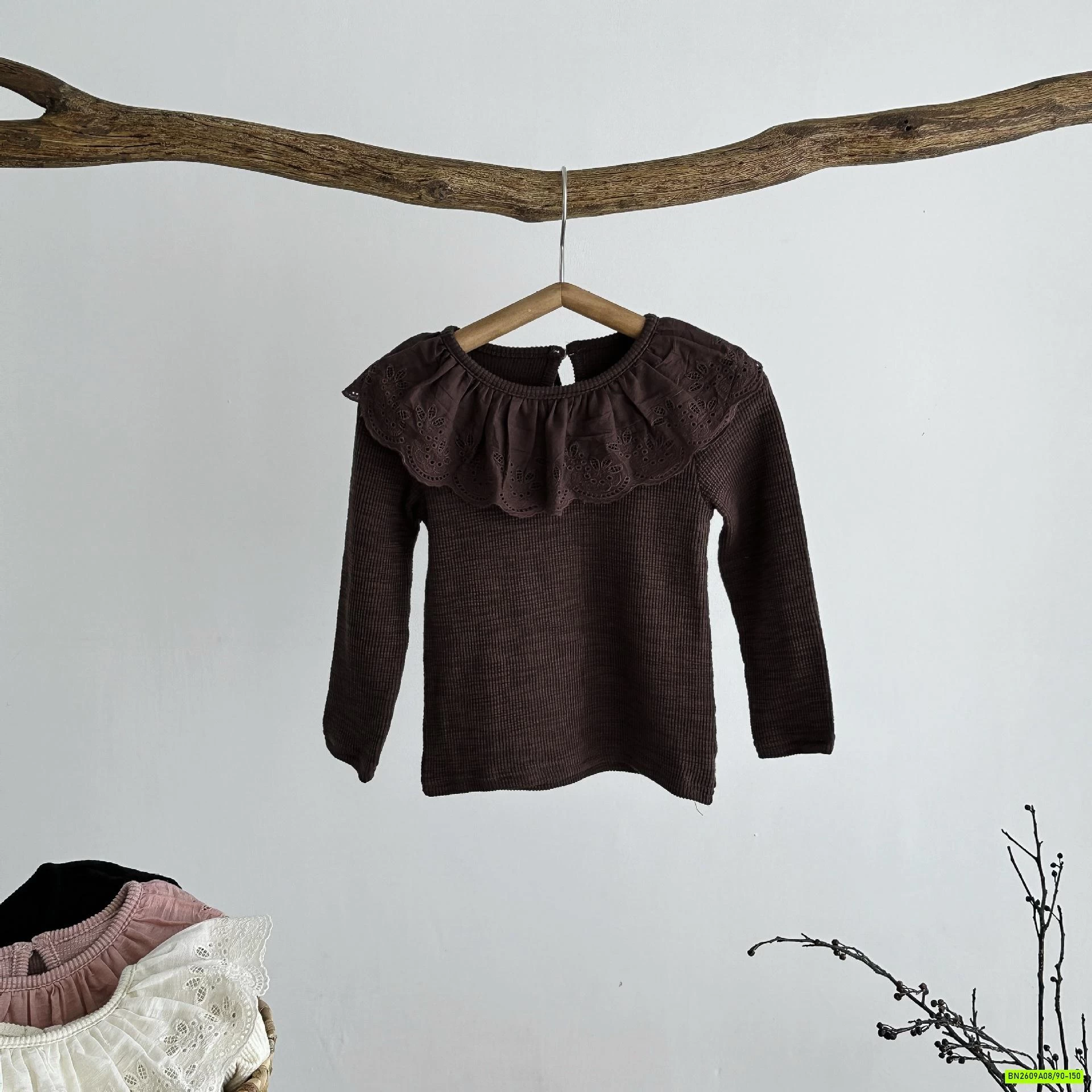 ÁO DỆT PHỐI CỔ REN KUMAI