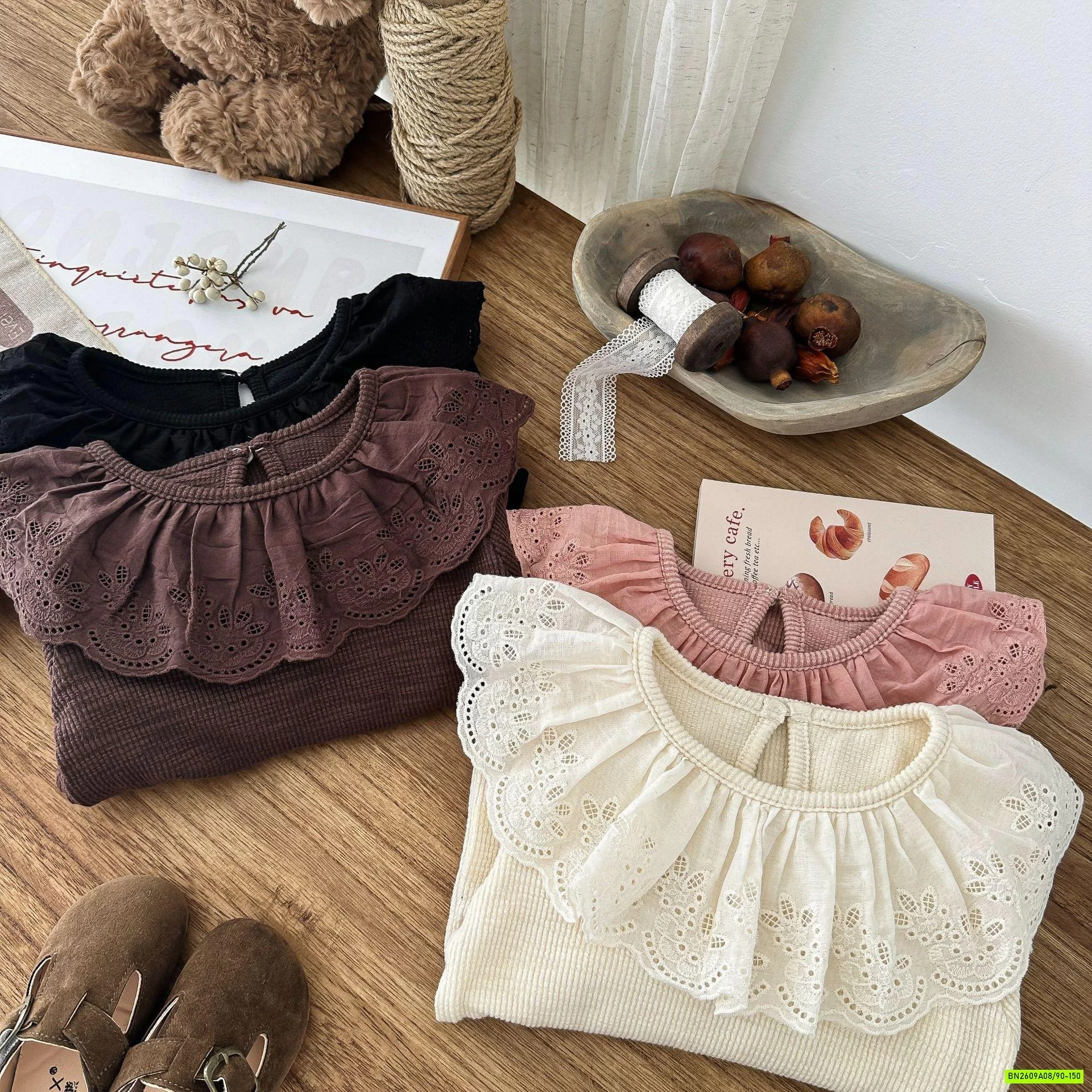 ÁO DỆT PHỐI CỔ REN KUMAI