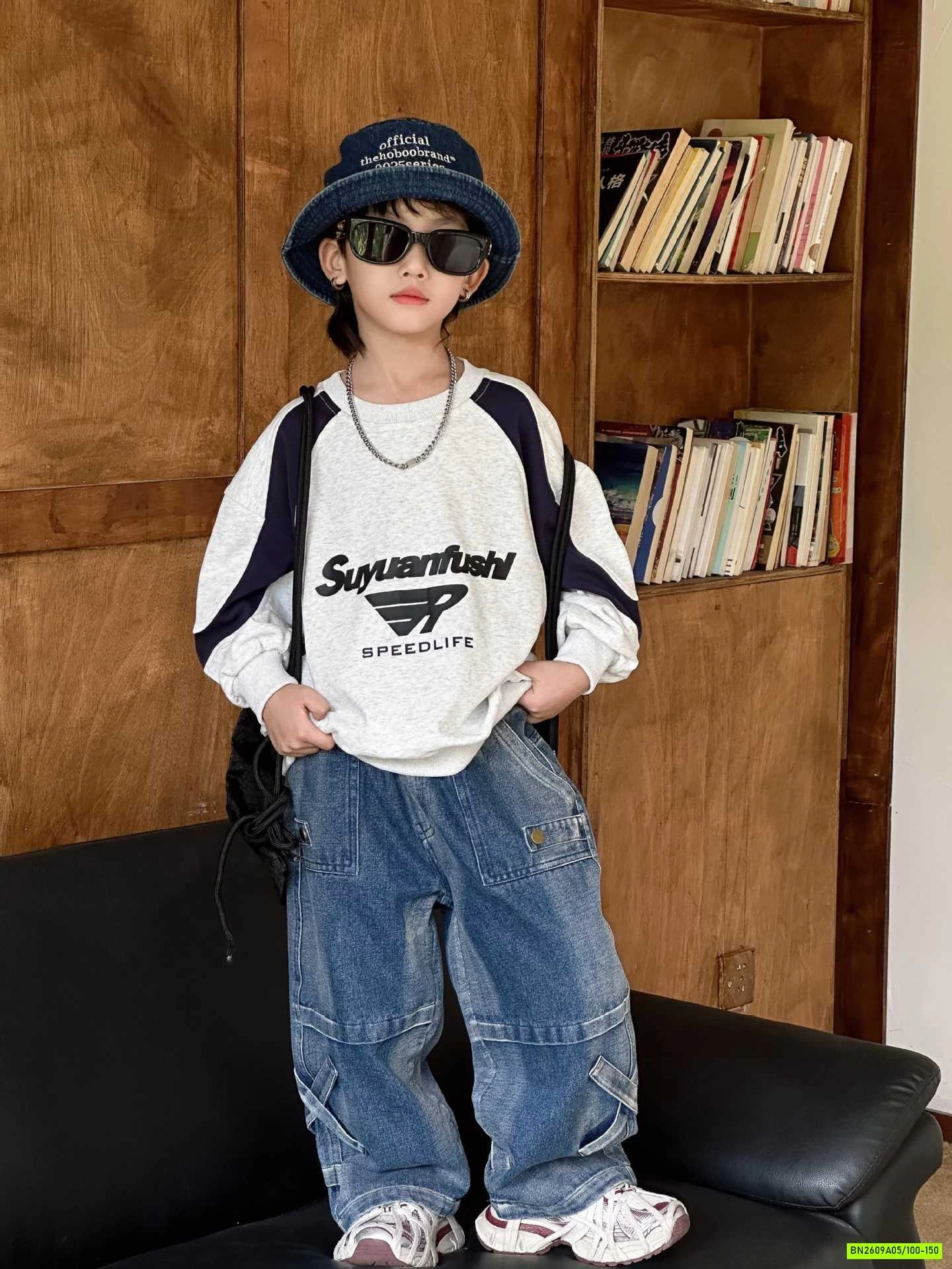 ÁO NỈ XÁM PHỐI VIỀN TAY