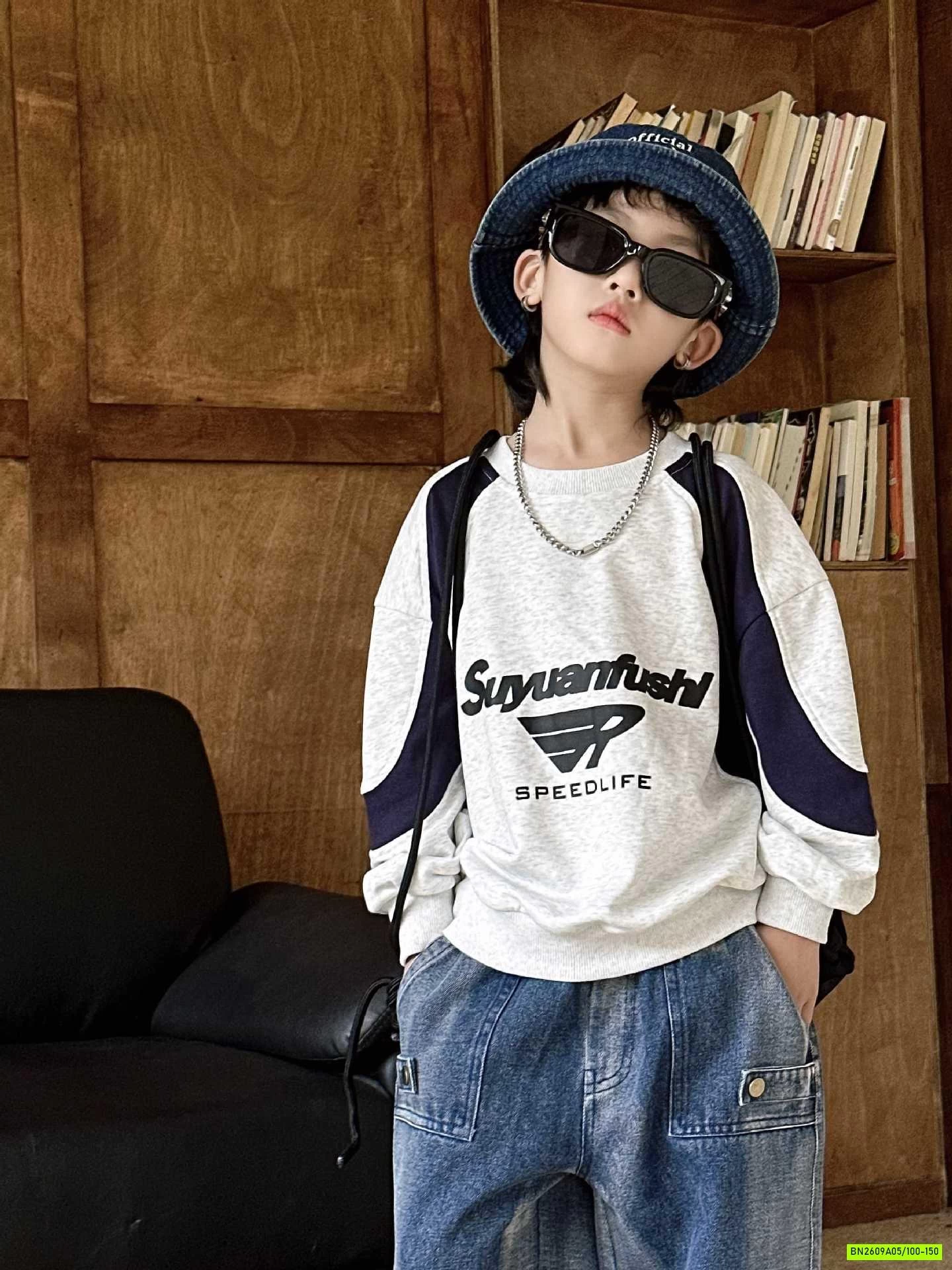 ÁO NỈ XÁM PHỐI VIỀN TAY