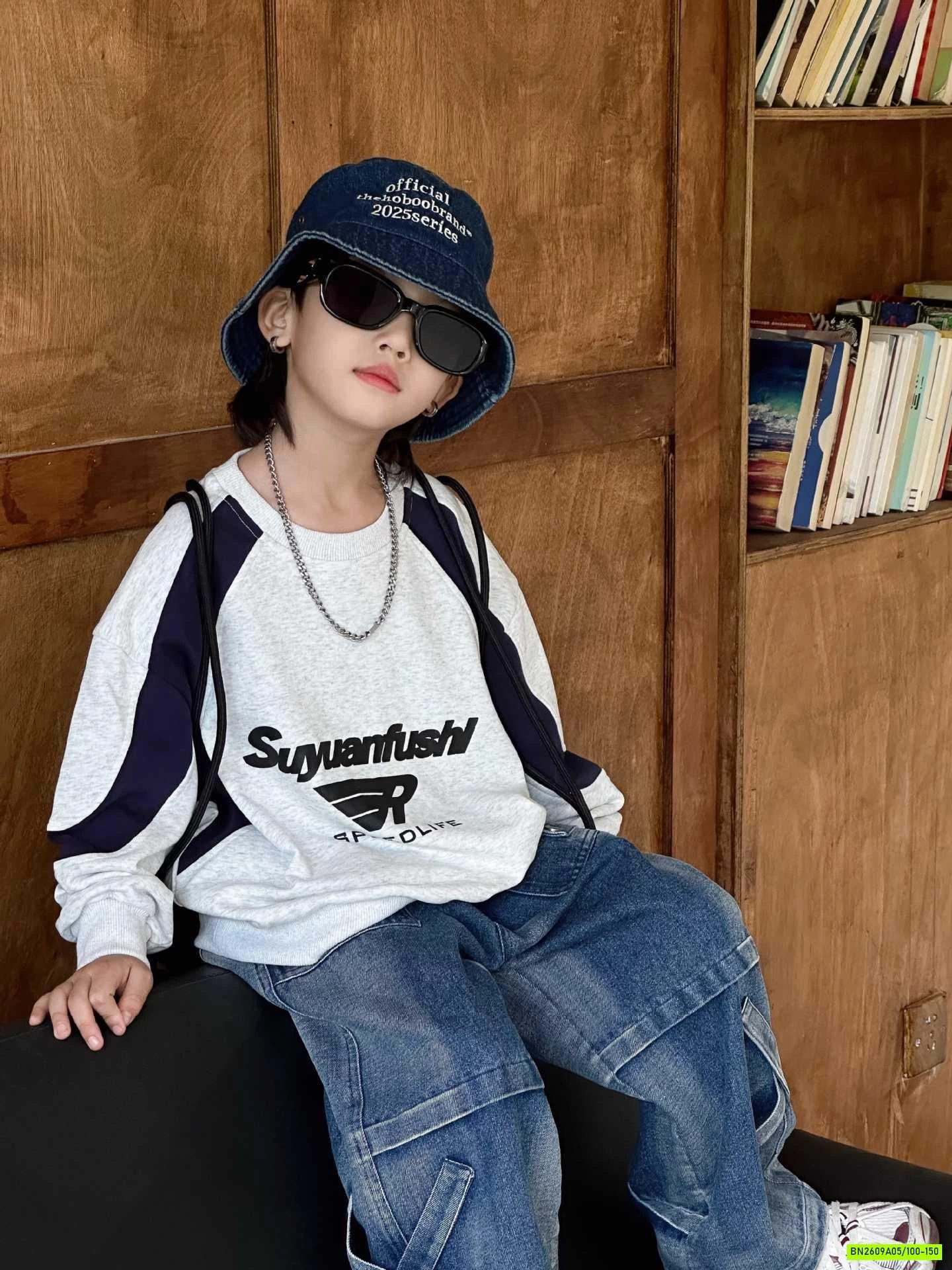 ÁO NỈ XÁM PHỐI VIỀN TAY