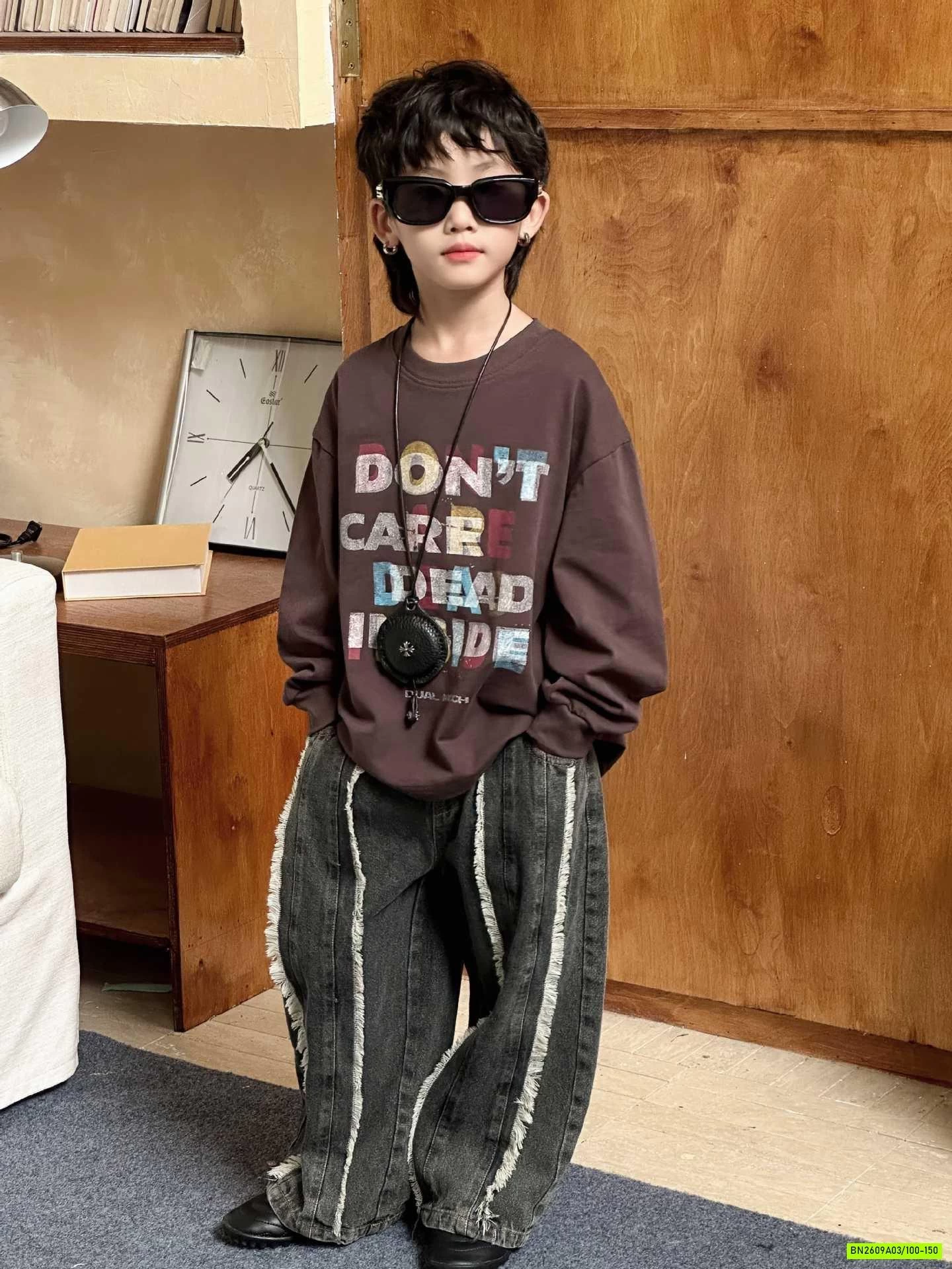 ÁO THUN NÂU IN CHỮ BÉ TRAI