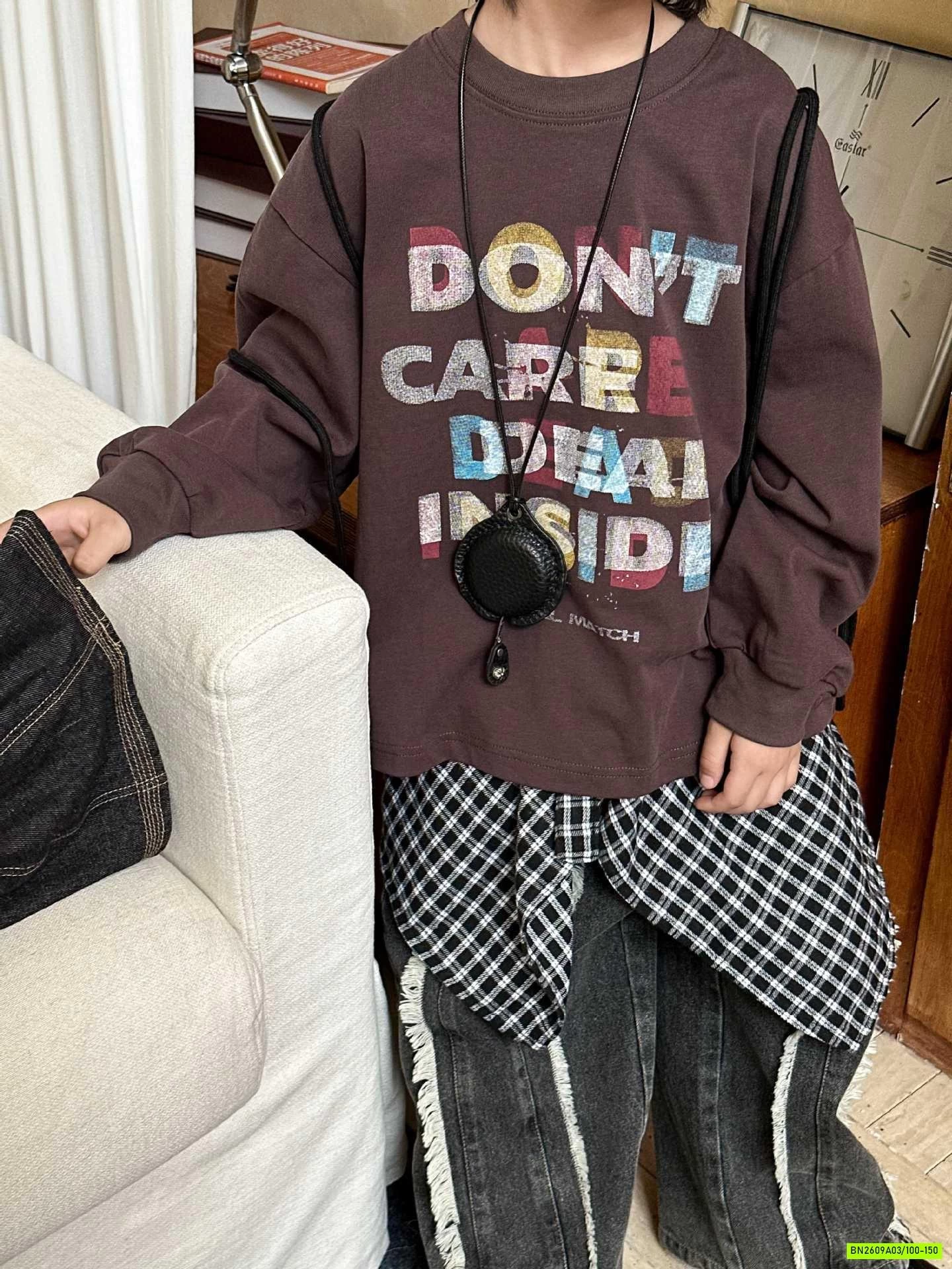 ÁO THUN NÂU IN CHỮ BÉ TRAI