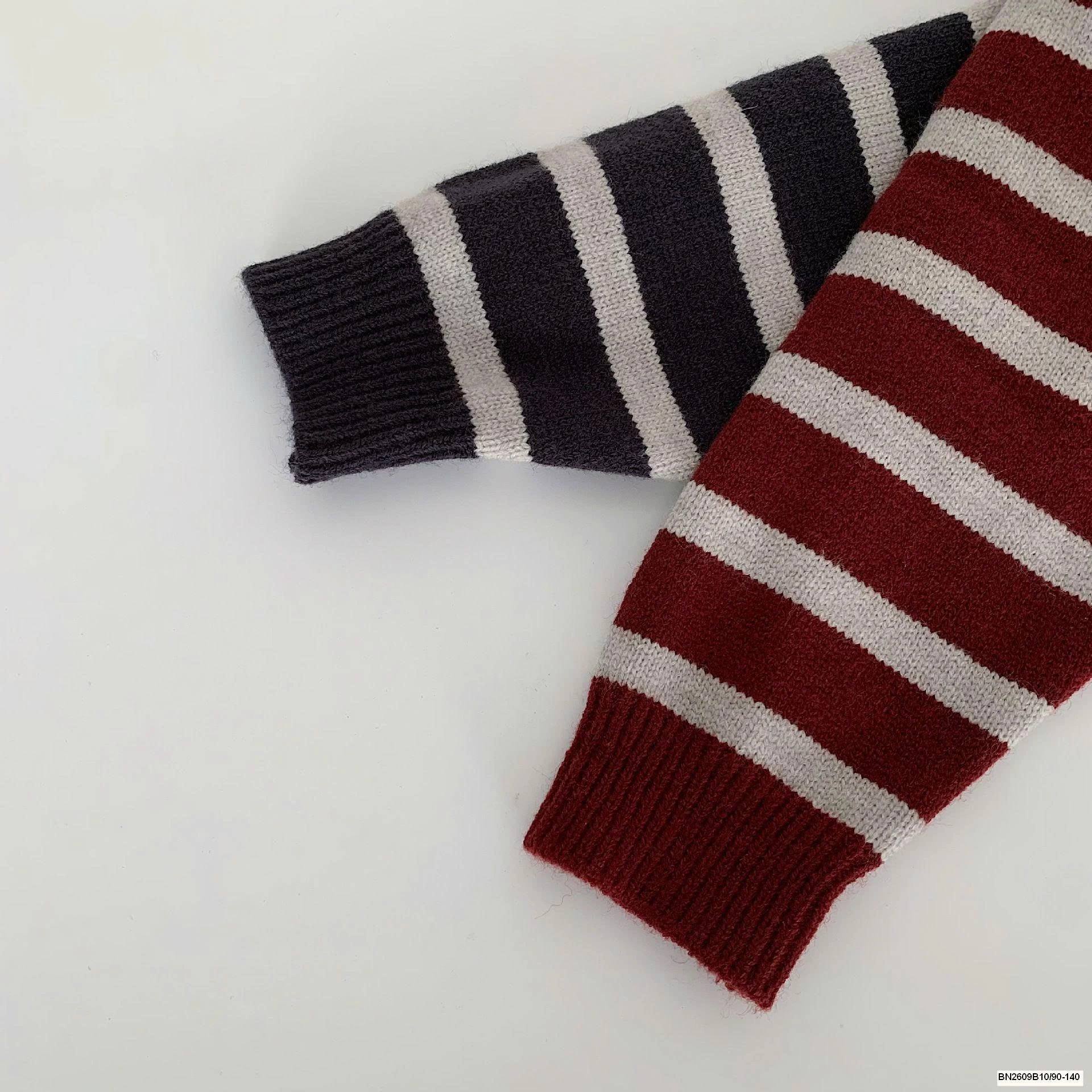 ÁO LEN KẺ NGANG THỜI TRANG ĐÓNG CÚC