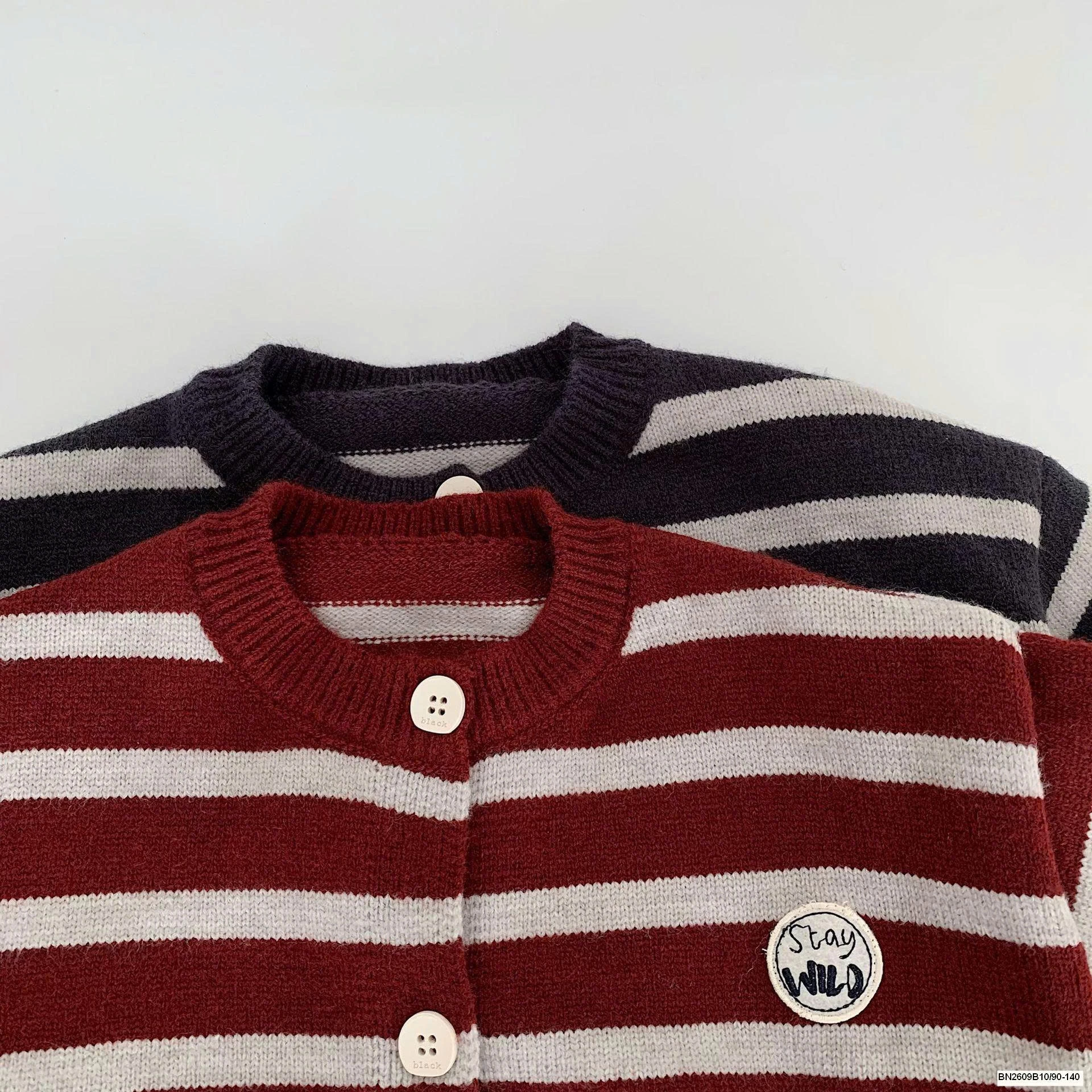 ÁO LEN KẺ NGANG THỜI TRANG ĐÓNG CÚC