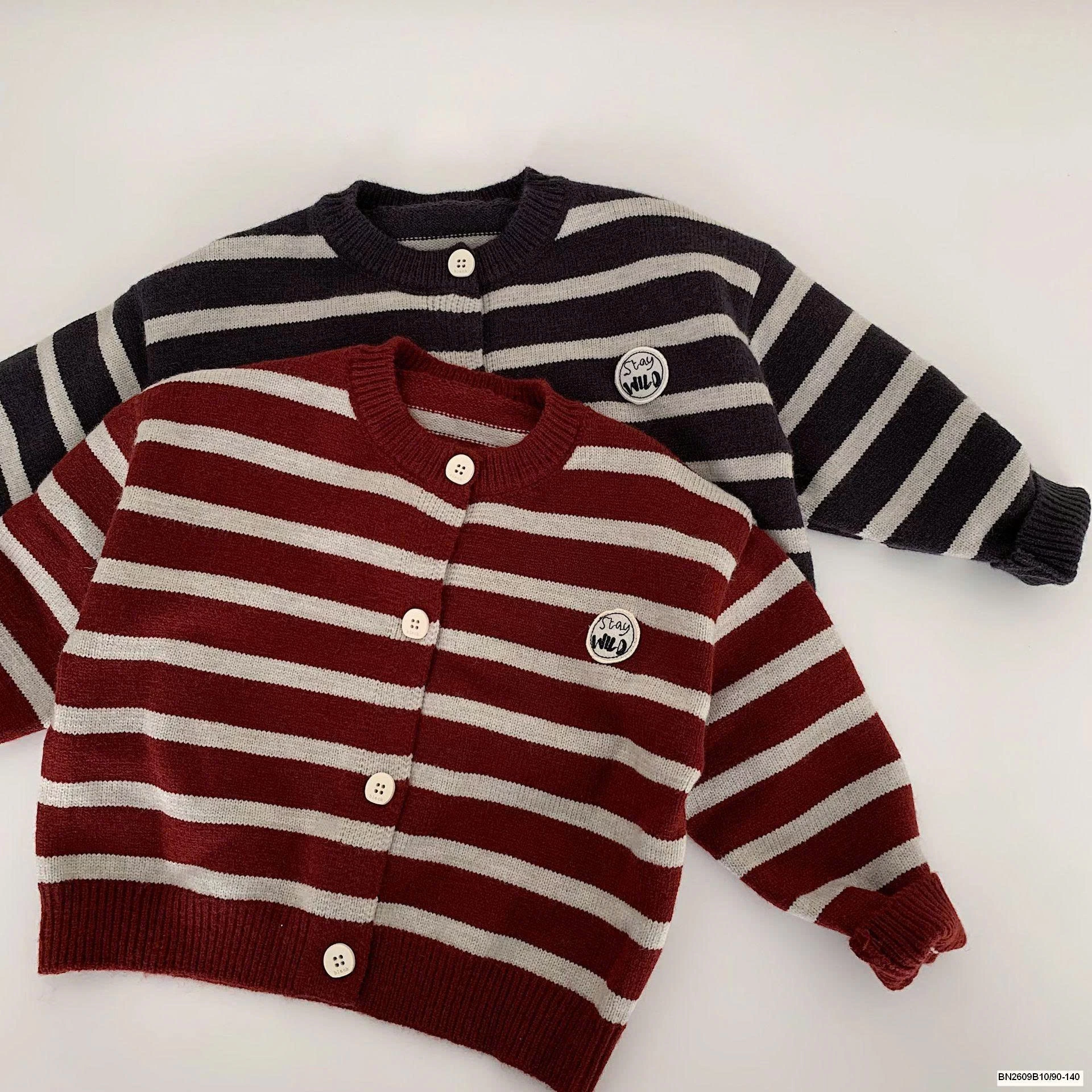 ÁO LEN KẺ NGANG THỜI TRANG ĐÓNG CÚC