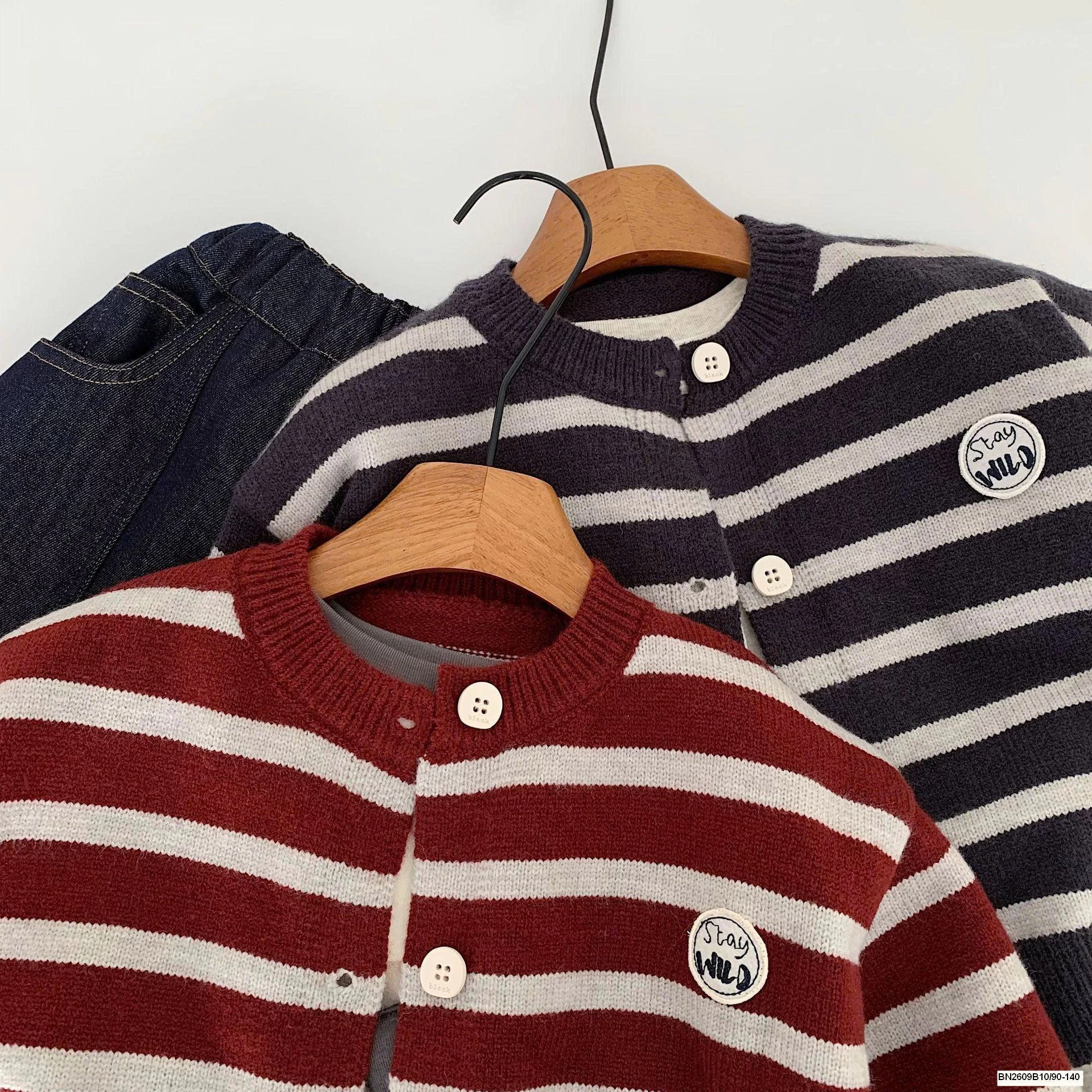 ÁO LEN KẺ NGANG THỜI TRANG ĐÓNG CÚC