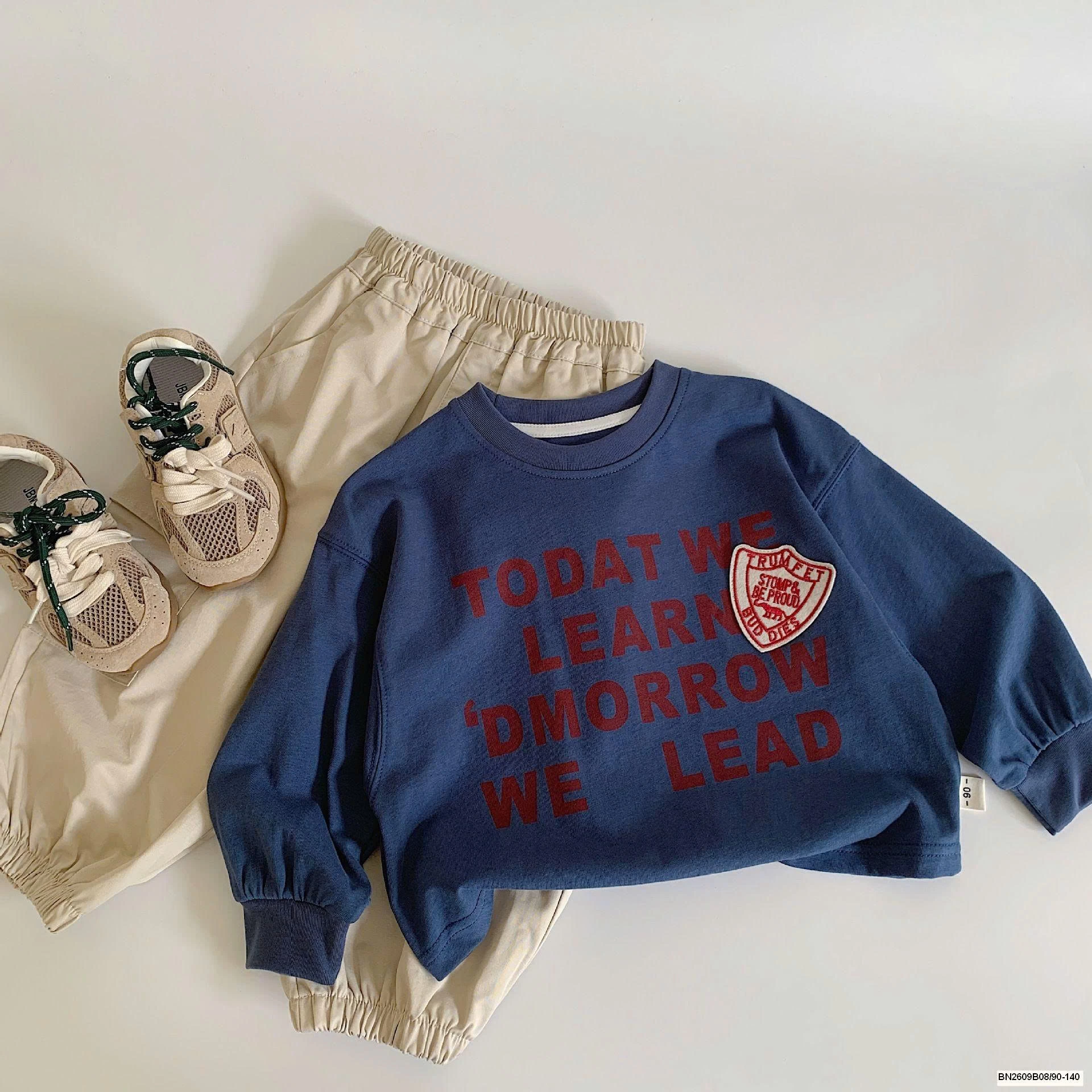 ÁO THUN DÀI TAY IN CHỮ ĐÍNH LOGO