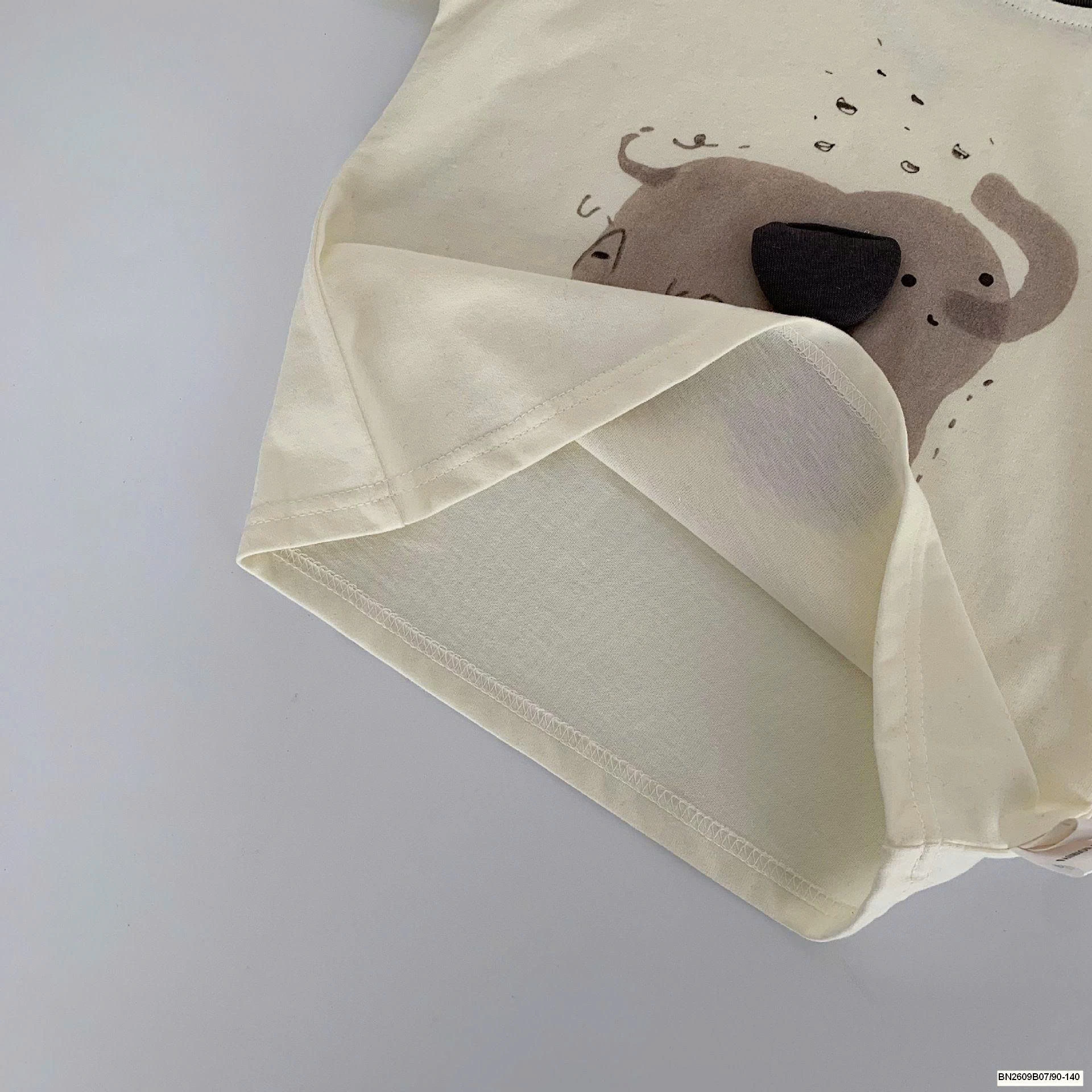 SET ÁO THUN MIX QUẦN JEAN IN CÚN