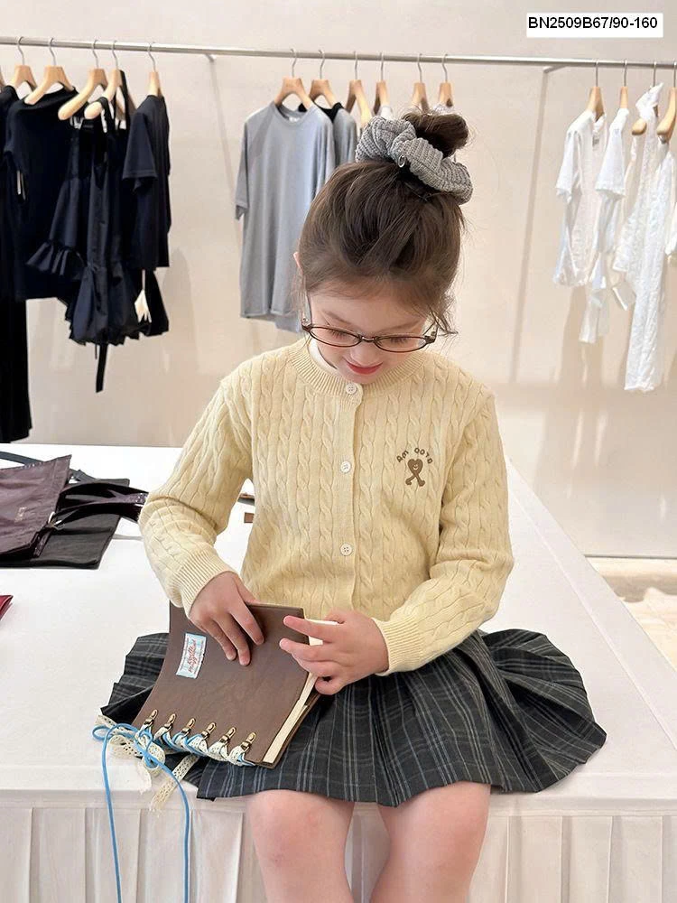 Áo cadigan len nhà Ambb  25G096