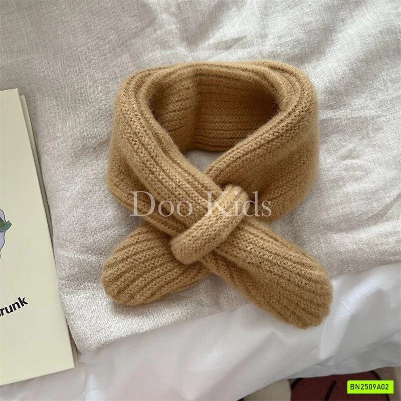 KHĂN LEN QUÀNG CỔ VINTAGE