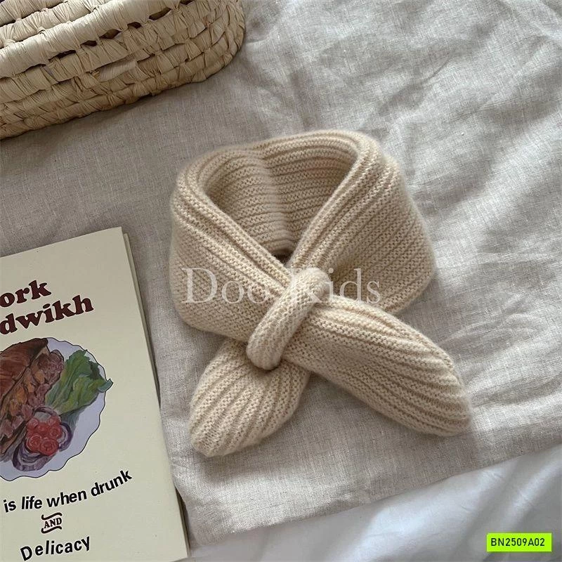 KHĂN LEN QUÀNG CỔ VINTAGE