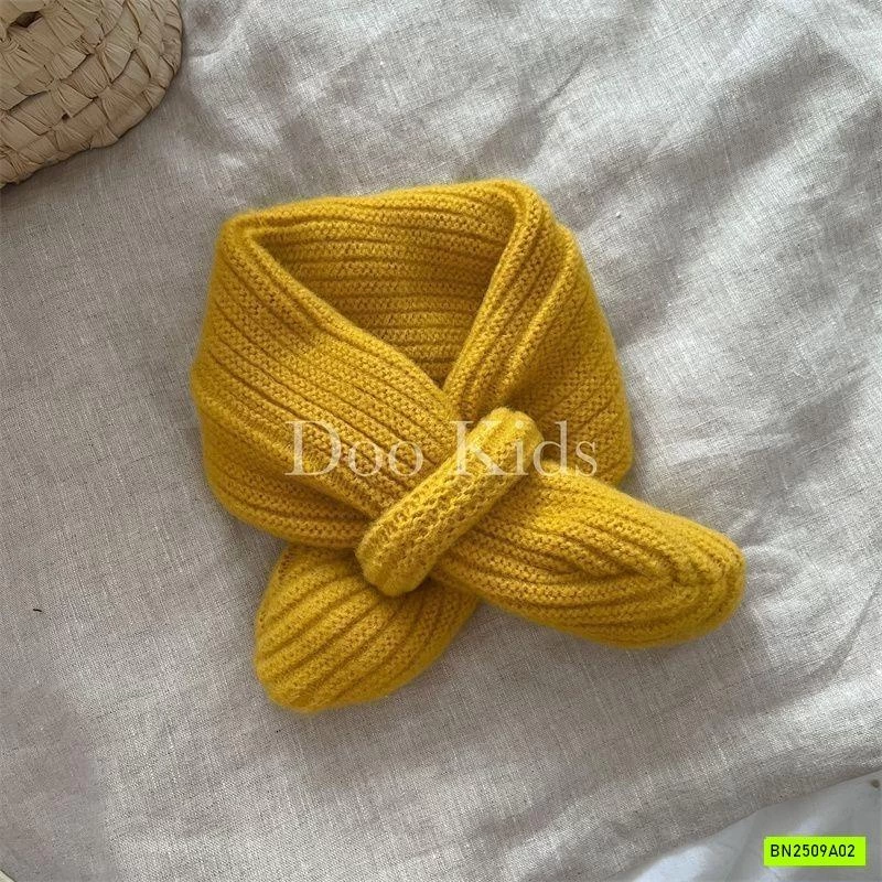 KHĂN LEN QUÀNG CỔ VINTAGE