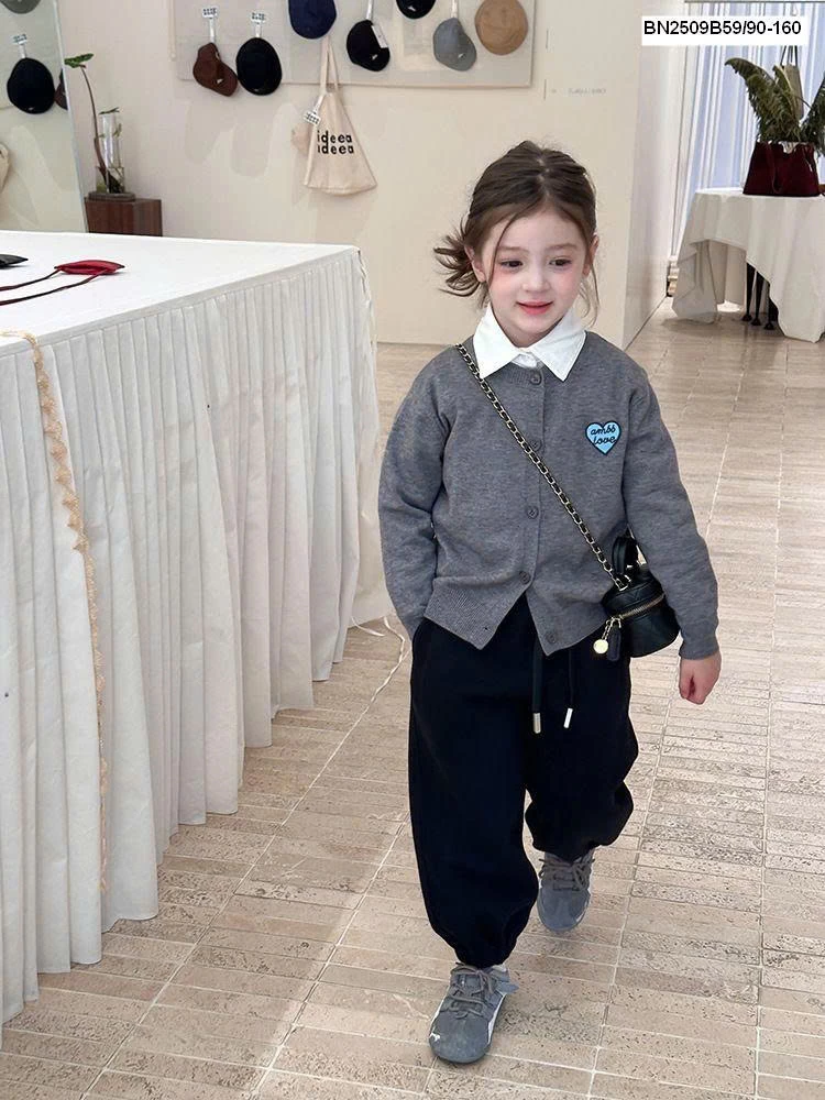 ÁO CARDIGAN TRÁI TIM AMBB 25G101