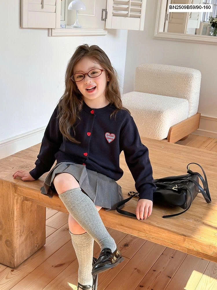 ÁO CARDIGAN TRÁI TIM AMBB 25G101