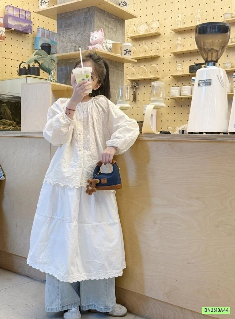 TÚI XÁCH KÈM MÓC GẤU NÂU